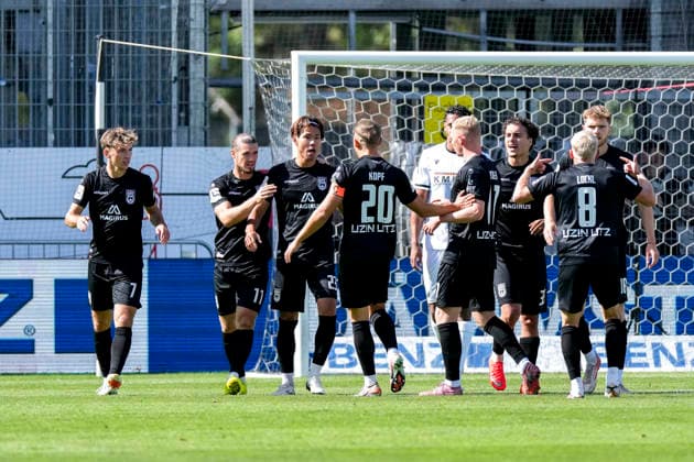 Spieler vom SSV Ulm 1846, jubeln über das Tor zum 1:1, Jubel, Torjubel, Torerfolg, celebrate the goal, goal, celebration, jubelt ueber das Tor, Freuen, Freude, freut sich, optimistisch, positiv, Spielszene, Highlight, Action, Aktion, 19.09.2026, Sandhausen (Deutschland), Fussball, Regionalliga Südwest, SV Sandhausen - SSV Ulm 1846