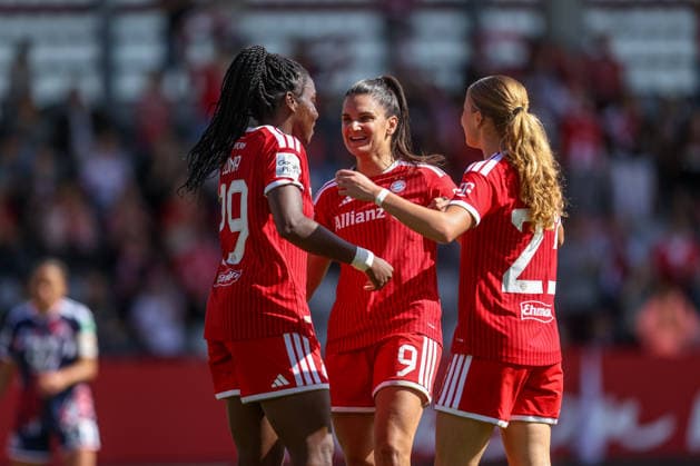 GER, München, FC Bayern München vs FC Köln, Google Pixel Frauen Bundesliga, Fussball, DFB, Spielzeit 2026 2027, FC Bayern Campus, 5. Spieltag im Bild: Edna Imade (FC Bayern München Frauen 29), Tor, Jubel und Freude, Emotionen DFB DFL REGULATIONS PROHIBIT ANY USE OF PHOTOGRAPHS AS IMAGE SEQUENCES AND OR QUASI-VIDEO, 19.09.2026 Copyright: HMBxMedia HendrikxHamelau