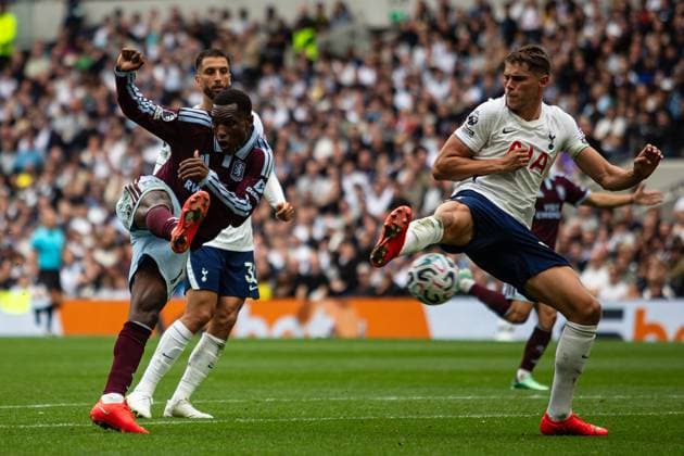 Nicolas Jackson of Aston Villa shoots and scores Tottenham Hotspur v Aston Villa, Premier League, Football, Tottenham Hotspur Stadium, London, UK - 19 Sep 2026London Tottenham Hotspur Stadium United Kingdom EDITORIAL USE ONLY No use with unauthorised audio, video, data, fixture lists, club league logos or live services. Online in-match use limited to 120 images, no video emulation. No use in betting, games or single club league player publications. Copyright: xShutterstockx 17158460m