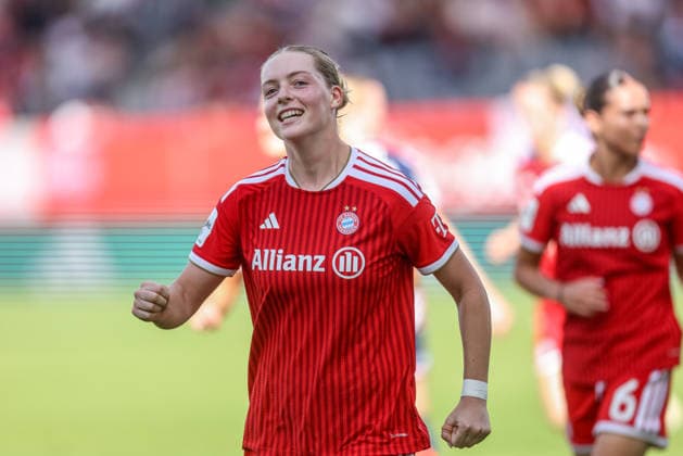 GER, München, FC Bayern München vs FC Köln, Google Pixel Frauen Bundesliga, Fussball, DFB, Spielzeit 2026 2027, FC Bayern Campus, 5. Spieltag im Bild: Alara Åžehitler (FC Bayern München Frauen 14) erzielt das 4:2 per Elfmeter, Tor, Jubel und Freude, Emotionen DFB DFL REGULATIONS PROHIBIT ANY USE OF PHOTOGRAPHS AS IMAGE SEQUENCES AND OR QUASI-VIDEO, 19.09.2026 Copyright: HMBxMedia HendrikxHamelau