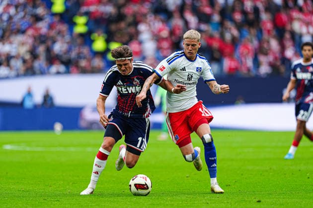 Alessio Castro-Montes (1. FC Köln, 17), Albert Gronbaek (Hamburger SV, 11) GER, Hamburger SV vs. 1. FC Köln, Fußball, 1. Bundesliga, Spieltag 04, Saison 2026 2027, 19.09.2026 DFL REGULATIONS PROHIBIT ANY USE OF PHOTOGRAPHS AS IMAGE SEQUENCES AND OR QUASI-VIDEO GER, Hamburger SV vs. 1. FC Köln, Fußball, 1. Bundesliga, Spieltag 04, Saison 2026 2027, 19.09.2026 Hamburg Copyright: xEibner-Pressefoto MarcelxvonxFehrnx EP_MFN
