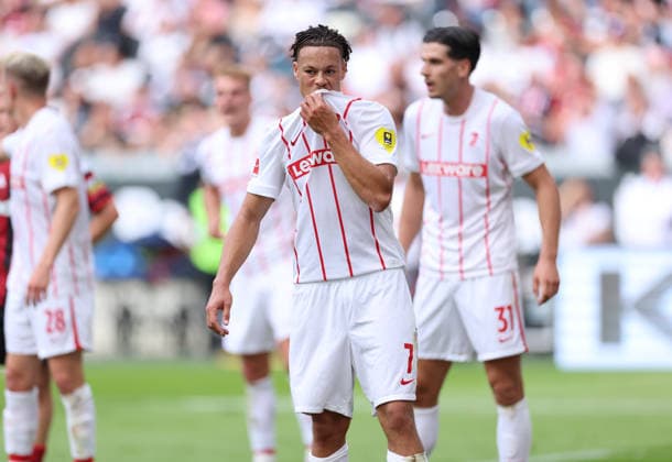 19.09.2026, Fussball Bundesliga, Eintracht Frankfurt - SC Freiburg, v.l., Derry Scherhant (SC Freiburg) enttaeuscht, enttaeuscht schauend, dissapointed, traurig, frustiert, frust, gefrustet, frustrated DFL DFB REGULATIONS PROHIBIT ANY USE OF PHOTOGRAPHS AS IMAGE SEQUENCES AND OR QUASI-VIDEO. xdcx Copyright: HMBxMedia Claus