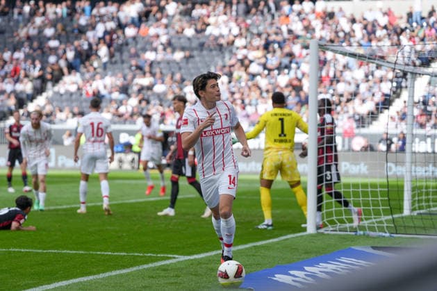 Yuito Suzuki (SC Freiburg, 14) Torjubel, Emotionen, Torschuss, Abschluss, Torerfolg, Tor, Treffer, Deutschland, Fussball, 1. Bundesliga, 4.Spieltag, 2026 2027, Eintracht Frankfurt vs. SC Freiburg, 19.09.2026, Deutsche Bank Park, Frankfurt Frankfurt Deutsche Bank Park Hessen Deutschland Copyright: xArnexAmbergx