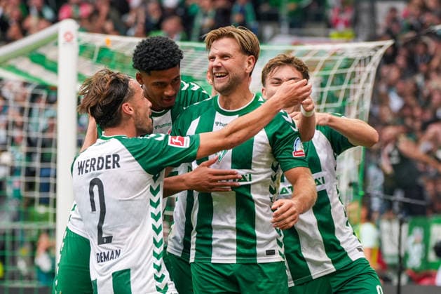Tor zum 2:2 für Werder Bremen durch Niklas Füllkrug (Werder Bremen, 10), Torjubel, Emotionen, Freude, Deutschland: Fussball, Bundesliga, Saison 2026 27, 4. Spieltag, 19.09.2026, Werder Bremen vs FC Augsburg, Weserstadion (Bremen) Copyright: xLeonxFrickx
