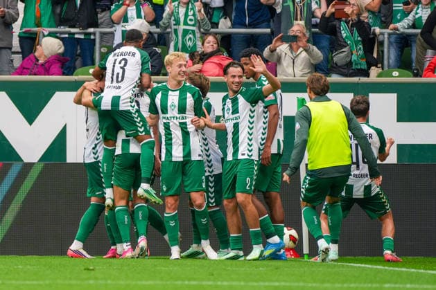 Tor zum 3:2 für Werder Bremen durch Mitchell Weiser (Werder Bremen, 8), Torjubel, Freude, Emotionen, Deutschland: Fussball, Bundesliga, Saison 2026 27, 4. Spieltag, 19.09.2026, Werder Bremen vs FC Augsburg, Weserstadion (Bremen) Copyright: xLeonxFrickx