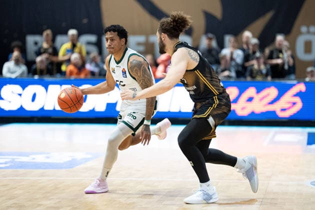 Eli Brooks (Nr. 55 VET-CONCEPT Gladiators Trier) gegen Devin Askew (Nr. 5 Basketball Loewen Braunschweig) GER, Basketball Loewen Braunschweig gegen VET-CONCEPT Gladiators Trier, Basketball, easyCredit BBL, Woche 1, Spielzeit 2026 27, 19.09.2026 GER, Basketball Loewen Braunschweig gegen VET-CONCEPT Gladiators Trier, Basketball, easyCredit BBL, Woche 1, Spielzeit 2026 27, 19.09.2026 Braunschweig Copyright: xEibner-Pressefoto DanielxREINELTx EP_DRT