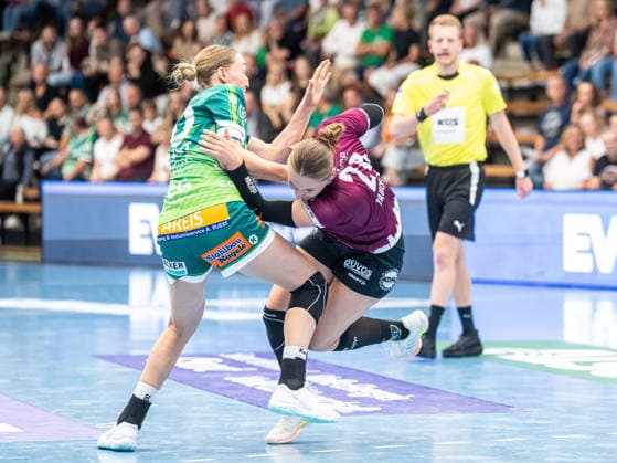 Matilda Ehlert (Frisch Auf Frauen, 10) im Duell mit Marlene Tucholke (HC Leipzig, 23), Frisch Auf Goeppingen vs. HC Leipzig, Handball, 1. Bundesliga, Spielzeit 2026 2027, 19.09.2026 Frisch Auf Goeppingen vs. HC Leipzig, Handball, 1. Bundesliga, Spielzeit 2026 2027, 19.09.2026 Goeppingen Copyright: xMichaelxSchmidt Eibner-Pressefotx EP_MST