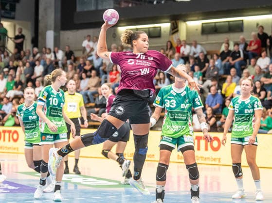 Sharleen Juliette Greschner (HC Leipzig, 20) kommt am Kreis frei zum Wurf, Frisch Auf Goeppingen vs. HC Leipzig, Handball, 1. Bundesliga, Spielzeit 2026 2027, 19.09.2026 Frisch Auf Goeppingen vs. HC Leipzig, Handball, 1. Bundesliga, Spielzeit 2026 2027, 19.09.2026 Goeppingen Copyright: xMichaelxSchmidt Eibner-Pressefotx EP_MST
