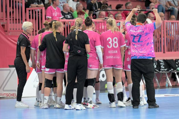 Time Out TusSies TusSies Metzingen vs. Thueringer HC , Handball, Alsco HBF, 04..Ligaspieltag, Saison 2026 2027, 19.09.2026 TusSies Metzingen vs. Thueringer HC , Handball, Alsco HBF, 04..Ligaspieltag, Saison 2026 2027, 19.09.2026 Tuebingen Copyright: xEibner-Pressefotox EP_TBR