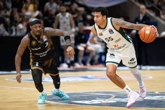 Eli Brooks (Nr. 55 VET-CONCEPT Gladiators Trier) gegen DeJour Reaves (Nr. 3 Basketball Loewen Braunschweig) GER, Basketball Loewen Braunschweig gegen VET-CONCEPT Gladiators Trier, Basketball, easyCredit BBL, Woche 1, Spielzeit 2026 27, 19.09.2026 GER, Basketball Loewen Braunschweig gegen VET-CONCEPT Gladiators Trier, Basketball, easyCredit BBL, Woche 1, Spielzeit 2026 27, 19.09.2026 Braunschweig Copyright: xEibner-Pressefoto DanielxREINELTx EP_DRT