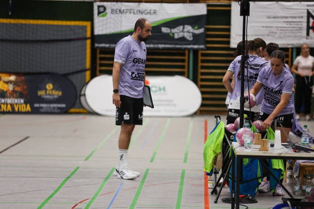 Manel Cirac (SG N fcrtingen-Zizishausen, Trainer) GER, SG Nuertingen-Zizishausen vs. HL Buchholz 08-Rosengarten, Handball, 2. ALSCO Handball Bundesliga Frauen, 4. Spieltag, Spielzeit 2026 2027, 19.09.2026 GER, SG Nuertingen-Zizishausen vs. HL Buchholz 08-Rosengarten, Handball, 2. ALSCO Handball Bundesliga Frauen, 4. Spieltag, Spielzeit 2026 2027, 19.09.2026 Steinenberg Copyright: xEibner-Pressefoto SoerenxHerwegx EP_SHG