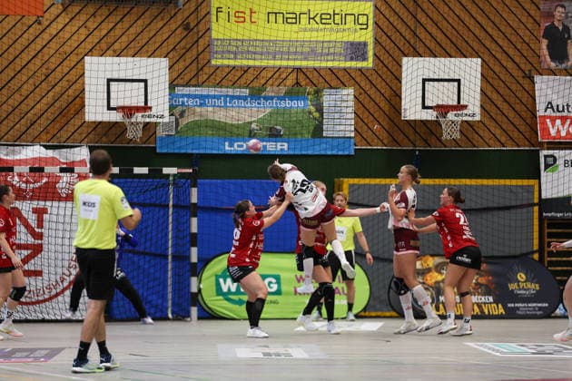 Lucy Saul (HL Buchholz 08-Rosengarten, 29) beim Wurf GER, SG Nuertingen-Zizishausen vs. HL Buchholz 08-Rosengarten, Handball, 2. ALSCO Handball Bundesliga Frauen, 4. Spieltag, Spielzeit 2026 2027, 19.09.2026 GER, SG Nuertingen-Zizishausen vs. HL Buchholz 08-Rosengarten, Handball, 2. ALSCO Handball Bundesliga Frauen, 4. Spieltag, Spielzeit 2026 2027, 19.09.2026 Steinenberg Copyright: xEibner-Pressefoto SoerenxHerwegx EP_SHG