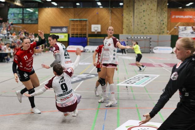 Nele Nusser (SG Nürtingen-Zizishausen, 11) nach einem Wurf GER, SG Nuertingen-Zizishausen vs. HL Buchholz 08-Rosengarten, Handball, 2. ALSCO Handball Bundesliga Frauen, 4. Spieltag, Spielzeit 2026 2027, 19.09.2026 GER, SG Nuertingen-Zizishausen vs. HL Buchholz 08-Rosengarten, Handball, 2. ALSCO Handball Bundesliga Frauen, 4. Spieltag, Spielzeit 2026 2027, 19.09.2026 Steinenberg Copyright: xEibner-Pressefoto SoerenxHerwegx EP_SHG