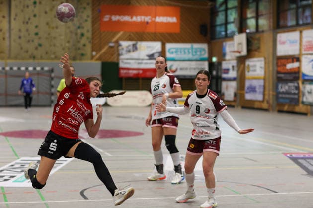 Annika Distel (SG Nürtingen-Zizishausen, 25) wird den Ball GER, SG Nuertingen-Zizishausen vs. HL Buchholz 08-Rosengarten, Handball, 2. ALSCO Handball Bundesliga Frauen, 4. Spieltag, Spielzeit 2026 2027, 19.09.2026 GER, SG Nuertingen-Zizishausen vs. HL Buchholz 08-Rosengarten, Handball, 2. ALSCO Handball Bundesliga Frauen, 4. Spieltag, Spielzeit 2026 2027, 19.09.2026 Steinenberg Copyright: xEibner-Pressefoto SoerenxHerwegx EP_SHG