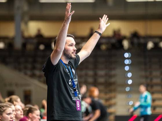 Erik Toepfer, Cheftrainer (HC Leipzig), Frisch Auf Goeppingen vs. HC Leipzig, Handball, 1. Bundesliga, Spielzeit 2026 2027, 19.09.2026 Frisch Auf Goeppingen vs. HC Leipzig, Handball, 1. Bundesliga, Spielzeit 2026 2027, 19.09.2026 Goeppingen Copyright: xMichaelxSchmidt Eibner-Pressefotx EP_MST