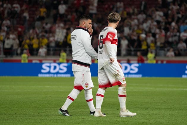 Deniz Undav (VfB Stuttgart, 26), Angelo Stiller (VfB Stuttgart, 06), enttäuscht, Enttäuschung, frustriert, Frust, verärgert nach Niederlage, GER, VfB Stuttgart vs. Borussia Dortmund, Fussball, 1. Bundesliga, 4. Spieltag, Spielzeit 2026 2027, 19.09.2026, DFL REGULATIONS PROHIBIT ANY USE OF PHOTOGRAPHS AS IMAGE SEQUENCES AND OR QUASI-VIDEO, GER, VfB Stuttgart vs. Borussia Dortmund, Fussball, 1. Bundesliga, 4. Spieltag, Spielzeit 2026 2027, 19.09.2026, Stuttgart Copyright: xEibner-Pressefoto EdwardxCheungx EP_ECG