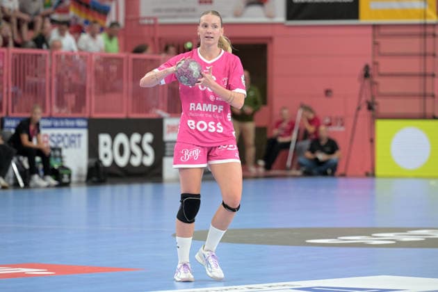 Charlotte Cholevova (TusSies Metzingen, 96) am Ball TusSies Metzingen vs. Thueringer HC , Handball, Alsco HBF, 04..Ligaspieltag, Saison 2026 2027, 19.09.2026 TusSies Metzingen vs. Thueringer HC , Handball, Alsco HBF, 04..Ligaspieltag, Saison 2026 2027, 19.09.2026 Tuebingen Copyright: xEibner-Pressefotox EP_TBR