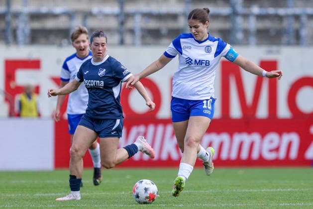 v.li.: Kim Schneider (SC Sand, 8) und Anouk Blaschka (SV Meppen, 10) im Zweikampf, Duell, Dynamik, Aktion, Action, Spielszene, DIE DFB-RICHTLINIEN UNTERSAGEN JEGLICHE NUTZUNG VON FOTOS ALS SEQUENZBILDER UND ODER VIDEOÄHNLICHE FOTOSTRECKEN. DFB REGULATIONS PROHIBIT ANY USE OF PHOTOGRAPHS AS IMAGE SEQUENCES AND OR QUASI-VIDEO., 20.09.2026, Meppen (Deutschland), Fussball, 2. Frauen-Bundesliga, SV Meppen - SC Sand
