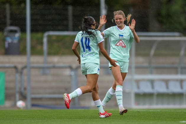 GER, Frankfurt, Eintracht Frankfurt II vs Hertha BSC Berlin, 2. Frauen Bundesliga, Fussball, DFB, Spielzeit 2026 2027, Stadion am Brentanobad, 7. Spieltag im Bild: Sari Saeland (Hertha BSC Frauen 14), Tor, Jubel und Freude, Emotionen DFB DFL REGULATIONS PROHIBIT ANY USE OF PHOTOGRAPHS AS IMAGE SEQUENCES AND OR QUASI-VIDEO, 20.09.2026 Copyright: HMBxMedia HendrikxHamelau
