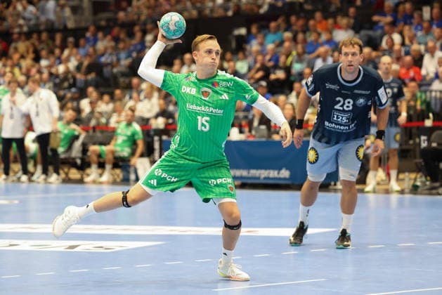 7 Meter von Tobias Grondahl (Füchse Berlin 15), Tom Bergner (Bergischer HC 28) schaut zu GER, Bergischer HC vs. Fuechse Berlin, Handball, Opel Handball-Bundesliga, 5. Spieltag, Spielzeit 2026 2027, 20.09.2026 GER, Bergischer HC vs. Fuechse Berlin, Handball, Opel Handball-Bundesliga, 5. Spieltag, Spielzeit 2026 2027, 20.09.2026 Duesseldorf Copyright: xEibner-Pressefoto ThomasxStoeckex EP_TSR