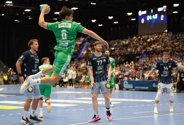 v.l. Tom Bergner (Bergischer HC 28), Leo Prantner (Füchse Berlin 06), Johannes Wasielewski (Bergischer HC 77), Gerdas Babarskas (Bergischer HC 14) GER, Bergischer HC vs. Fuechse Berlin, Handball, Opel Handball-Bundesliga, 5. Spieltag, Spielzeit 2026 2027, 20.09.2026 GER, Bergischer HC vs. Fuechse Berlin, Handball, Opel Handball-Bundesliga, 5. Spieltag, Spielzeit 2026 2027, 20.09.2026 Duesseldorf Copyright: xEibner-Pressefoto ThomasxStoeckex EP_TSR