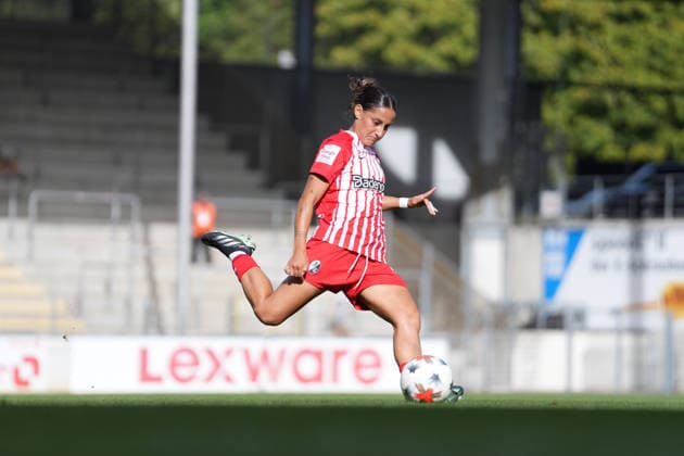 İlayda Acıkgöz Ilayda Acikgoez (SC Freiburg, 30) Freistoß führt zum Tor , Deutschland, Fussball, GooglePixel Frauen-Bundesliga, 5.Spieltag, 2026 2027, SC Freiburg vs. Bayer 04 Leverkusen, 20.09.2026, Dreisamstadion, Freiburg Freiburg Dreisamstadion Baden-Wuerttemberg Deutschland Copyright: xArnexAmbergx