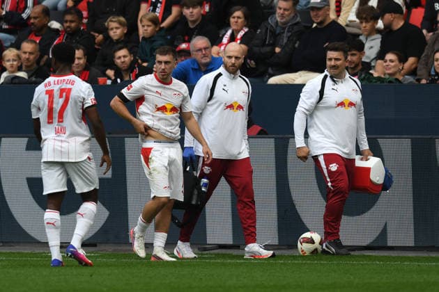 Brajan Gruda ( RB Leipzig 10 ) muss frueh verletzt ausgewechselt werden. GER, Bayer 04 Leverkusen vs RB Leipzig, Fussball, Bundesliga, 4. Spieltag, Spielzeit 2026 2027, 20.09.2026 DFL REGULATIONS PROHIBIT ANY USE OF PHOTOGRAPHS AS IMAGE SEQUENCES AND OR QUASI-VIDEO GER, Bayer 04 Leverkusen vs RB Leipzig, Fussball, Bundesliga, 4. Spieltag, Spielzeit 2026 2027, 20.09.2026 Leverkusen Copyright: xEibner-Pressefoto ThomasxThienelx EP_TTL
