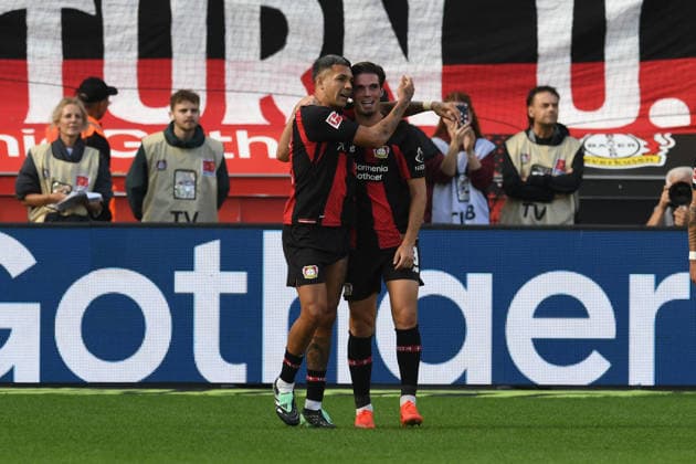 Torschuetze Miguel Gutierrez ( Bayer 04 Leverkusen, 3 ) jubelt mit Facundo Medina ( Bayer 04 Leverkusen, 2 ) ueber sein Tor zum 2 : 0. GER, Bayer 04 Leverkusen vs RB Leipzig, Fussball, Bundesliga, 4. Spieltag, Spielzeit 2026 2027, 20.09.2026 DFL REGULATIONS PROHIBIT ANY USE OF PHOTOGRAPHS AS IMAGE SEQUENCES AND OR QUASI-VIDEO GER, Bayer 04 Leverkusen vs RB Leipzig, Fussball, Bundesliga, 4. Spieltag, Spielzeit 2026 2027, 20.09.2026 Leverkusen Copyright: xEibner-Pressefoto ThomasxThienelx EP_TTL