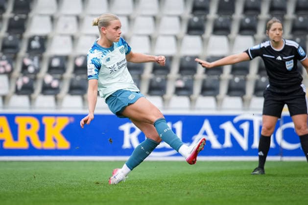 Fussball, Google Pixel Frauen-Bundesliga, 5. Spieltag, 2026 2027, SC Freiburg vs. Bayer 04 Leverkusen, 20.09.2026, Dreisamstadion, Freiburg,Cornelia Kramer (Bayer 04 Leverkusen, 07) Tor, Elfmeter, Freiburg Dreisamstadion Baden-Württemberg Deutschland Copyright: xFINLEYxMÖRCHx