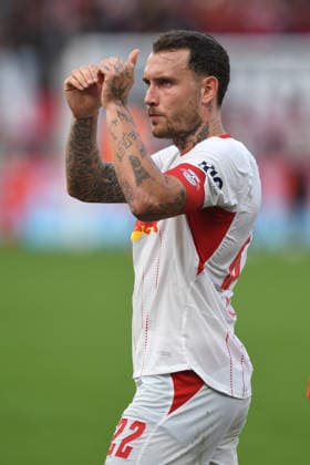 David Raum ( RB Leipzig 22 ) bedankt sich bei den Fans fuer die Unterstuetzung. GER, Bayer 04 Leverkusen vs RB Leipzig, Fussball, Bundesliga, 4. Spieltag, Spielzeit 2026 2027, 20.09.2026 DFL REGULATIONS PROHIBIT ANY USE OF PHOTOGRAPHS AS IMAGE SEQUENCES AND OR QUASI-VIDEO GER, Bayer 04 Leverkusen vs RB Leipzig, Fussball, Bundesliga, 4. Spieltag, Spielzeit 2026 2027, 20.09.2026 Leverkusen Copyright: xEibner-Pressefoto ThomasxThienelx EP_TTL