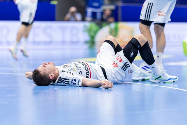Christoph Steinert (HC Erlangen, 44) liegt am Boden und reagiert enttaeuscht GER, TBV Lemgo Lippe vs. HC Erlangen, Handball, 1. Bundesliga, 5. Spieltag, Spielzeit 2026 2027, 20.09.2026 GER, TBV Lemgo Lippe vs. HC Erlangen, Handball, 1. Bundesliga, 5. Spieltag, Spielzeit 2026 2027, 20.09.2026 Lemgo Copyright: xEibner-Pressefoto JanxRollingerx EP_JSK