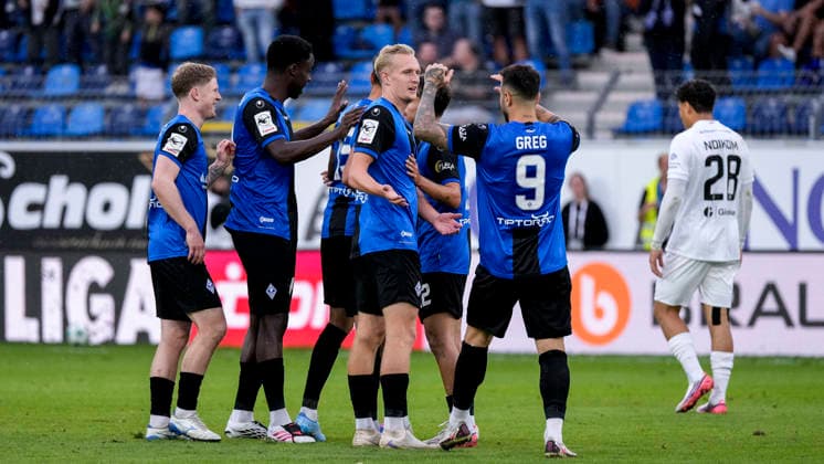 v.li.: Joey Müller (SV Waldhof, 6), Oluwaseun Ogbemudia (Olu, SV Waldhof, 14), Torschütze Julian Rieckmann (SV Waldhof, 21), Goncalo de Almeida Gregorio (SV Waldhof, 9), Spieler vom SV Waldhof Mannheim, jubeln über das Tor zum 1:0, Jubel, Torjubel, Torerfolg, celebrate the goal, goal, celebration, jubelt ueber das Tor, Freuen, Freude, freut sich, optimistisch, positiv, Spielszene, Highlight, Action, Aktion, 20.09.2026, Mannheim (Deutschland), Fussball, 3. Liga, SV Waldhof Mannheim - SC Preußen Münster, DFB DFL REGULATIONS PROHIBIT ANY USE OF PHOTOGRAPHS AS IMAGE SEQUENCES AND OR QUASI-VIDEO.