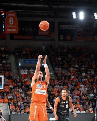 Nr.30, Sims Jaylen, Ratiopharm Ulm, Freiwurf für Ulm Ratiopharm Ulm vs. MHP RIESEN Ludwigsburg, Basketball, 1. Bundesliga, Spieltag 1, Saison 2026 2027, 20.09.2026 Ratiopharm Ulm vs. MHP RIESEN Ludwigsburg, Basketball, 1. Bundesliga, Spieltag 1, Saison 2026 2027, 20.09.2026 Ulm Copyright: xEibner-Pressefotox EP_FBR