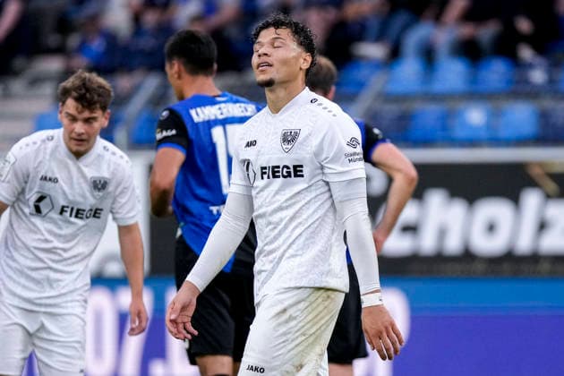 Montell Ndikom (Münster, 28) nach seinem Abseitstor, Einzelbild, Einzelfoto, Aktion, Action, enttäuscht schauend, Enttäuschung, Frustration, disappointed, pessimistisch, 20.09.2026, Mannheim (Deutschland), Fussball, 3. Liga, SV Waldhof Mannheim - SC Preußen Münster, DFB DFL REGULATIONS PROHIBIT ANY USE OF PHOTOGRAPHS AS IMAGE SEQUENCES AND OR QUASI-VIDEO.