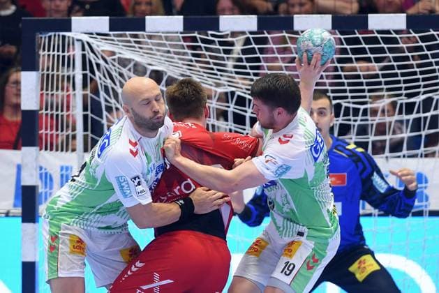 Reynir Thor Stefansson (MT Melsungen 19) (am Ball), Oscar Bergendahl (SC Magdeburg 54) (L), Elvar Oern Jonsson (SC Magdeburg 19) (R), Matej Mandic (Torwart SC Magdeburg 12) (hinten) , GER, MT Melsungen - SC Magdeburg, Handball, 1. Bundesliga, 5. Spieltag, Saison 2026 2027, 20.09.2026, GER, MT Melsungen - SC Magdeburg, Handball, 1. Bundesliga, 5. Spieltag, Saison 2026 2027, 20.09.2026 Kassel Copyright: xEibner-Pressefotox xRolandxSippelx EP_RSL