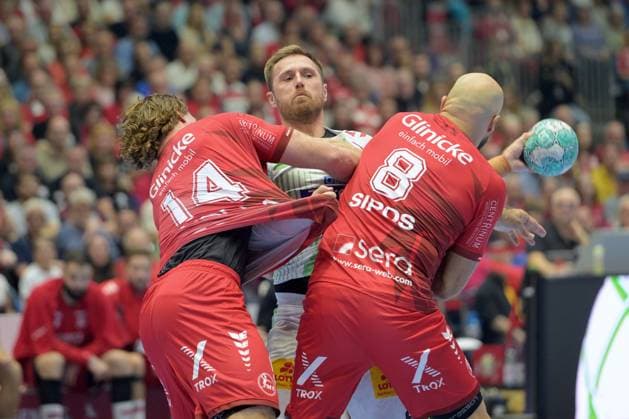 Albin Lagergren (SC Magdeburg 21) (am Ball), Johannes Golla (MT Melsungen 14) (L), Adrian Sipos (MT Melsungen 8) , GER, MT Melsungen - SC Magdeburg, Handball, 1. Bundesliga, 5. Spieltag, Saison 2026 2027, 20.09.2026, GER, MT Melsungen - SC Magdeburg, Handball, 1. Bundesliga, 5. Spieltag, Saison 2026 2027, 20.09.2026 Kassel Copyright: xEibner-Pressefotox xRolandxSippelx EP_RSL