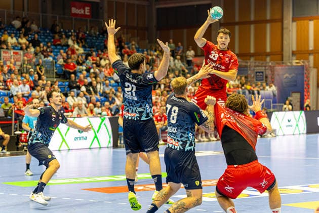 HBL Pokal, 2. Runde, Kassel, MT Melsungen vs. Rhein-Neckar Loewen, Rothenbach-Halle Kassel; 22.09.2026 HBL Pokal, 2. Runde, Kassel, Germany - 22.09.2026: Aaron Mensing (MT Melsungen, 33) beim Wurf, Handball Bundesliga, Spiel der MT Melsungen vs. Rhein-Neckar Loewen, Rothenbach-Halle Kassel Copyright: xBEAUTIFULxSPORTS Freudensteinx