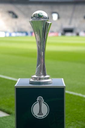 Das Objekt der Begierde. Borussia Moenchengladbach vs. FC Bayern Muenchen, Fussball, DFB-Pokal Frauen, Erste Runde, Saison 2026 2027, 27.09.2026 DFL DFB Regulations prohibit any use of Photographs as image sequences and or Quasivideo Borussia Moenchengladbach vs. FC Bayern Muenchen, Fussball, DFB-Pokal Frauen, Erste Runde, Saison 2026 2027, 27.09.2026 Moenchengladbach Copyright: xEibner-Pressefoto ThomasxHaeslerx EP_THR