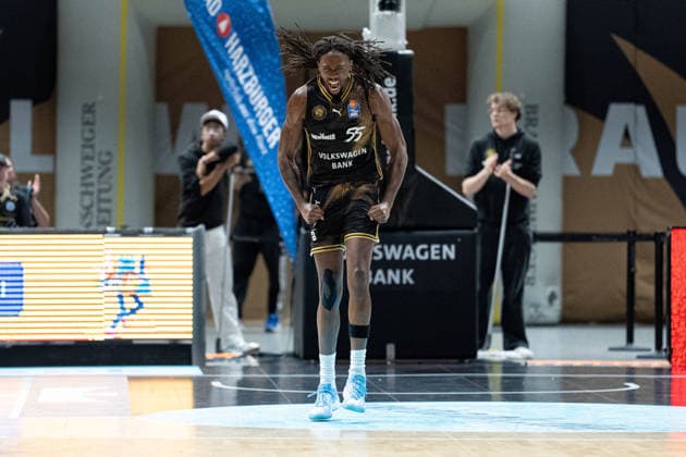 Tajh Green (Nr. 55 Basketball Loewen Braunschweig) jubelt GER, Basketball Loewen Braunschweig gegen Rostock Seawolves, Basketball, easyCredit BBL, Woche 3, Spielzeit 2026 27, 27.09.2026 GER, Basketball Loewen Braunschweig gegen Rostock Seawolves, Basketball, easyCredit BBL, Woche 3, Spielzeit 2026 27, 27.09.2026 Braunschweig Copyright: xEibner-Pressefoto DanielxREINELTx EP_DRT