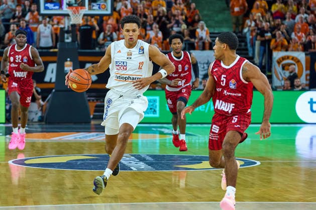 Charles Thompson (Wuerzburg Baskets, 32), Michael Rataj (ratiopharm ulm, 12), Eddie Colbert III (Wuerzburg Baskets, 00), Kenny Dye (Wuerzburg Baskets, 05) GER, Ratiopharm Ulm vs. Wuerzburg Baskets, Basketball, 1. Bundesliga, 3. Spieltag, Spielzeit 2026 2027, 27.09.2026 GER, Ratiopharm Ulm vs. Wuerzburg Baskets, Basketball, 1. Bundesliga, 3. Spieltag, Spielzeit 2026 2027, 27.09.2026 Neu-Ulm Copyright: xEibner-Pressefoto GeraldxOelze-dexStoppanyx EP_ODS