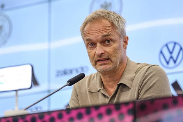 GER, Frankfurt, Pressekonferenz mit Nia Künzer, Christian Wück und Michael Urbansky, hybride Medienrunde, DFB, Start WM-Saison, Deutsche Nationalmannschaft, DFB Campus im Bild: Christian Wück (Bundestrainer Deutschland, Deutsche Nationalmannschaft), DFB Pressekonferenz, PK zum Start der WM Saison der Deutschen Nationalmannschaft der Frauen und der U23 am DFB Campus DFB DFL REGULATIONS PROHIBIT ANY USE OF PHOTOGRAPHS AS IMAGE SEQUENCES AND OR QUASI-VIDEO, 29.09.2026 Copyright: HMBxMedia HendrikxHamelau