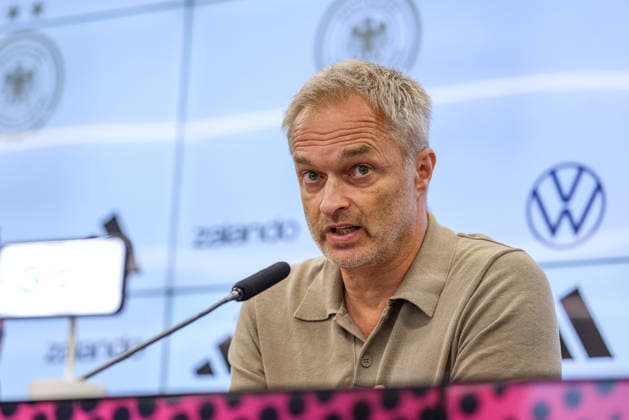 GER, Frankfurt, Pressekonferenz mit Nia Künzer, Christian Wück und Michael Urbansky, hybride Medienrunde, DFB, Start WM-Saison, Deutsche Nationalmannschaft, DFB Campus im Bild: Christian Wück (Bundestrainer Deutschland, Deutsche Nationalmannschaft), DFB Pressekonferenz, PK zum Start der WM Saison der Deutschen Nationalmannschaft der Frauen und der U23 am DFB Campus DFB DFL REGULATIONS PROHIBIT ANY USE OF PHOTOGRAPHS AS IMAGE SEQUENCES AND OR QUASI-VIDEO, 29.09.2026 Copyright: HMBxMedia HendrikxHamelau