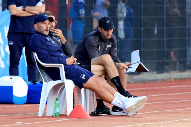 29.09.2026, DEU GER, Fussball , Testspiel, 2.Fussballbundesliga , Spieltag, Saison 2026 2027, Berliner Ernst-Reuter-Stadion, Hertha03 Zehlendorf vs. Hertha BSC Hertha-Trainerbank, Cheftrainer Stefan Leitl ( Hertha BSC Berlin ), Co-Trainer Andre Mijatovic ( Hertha BSC Berlin ), Co-Trainer Andreas Schumacher ( Hertha BSC Berlin ) 2. Liga: DFB DFL regulations prohibit any use of photographs as image sequences and or quasi-video) nordphoto GmbH Engler Berlin Ernst-Reuter-Stadion Berlin Deutschland Copyright: xNordphotox xEnglerx