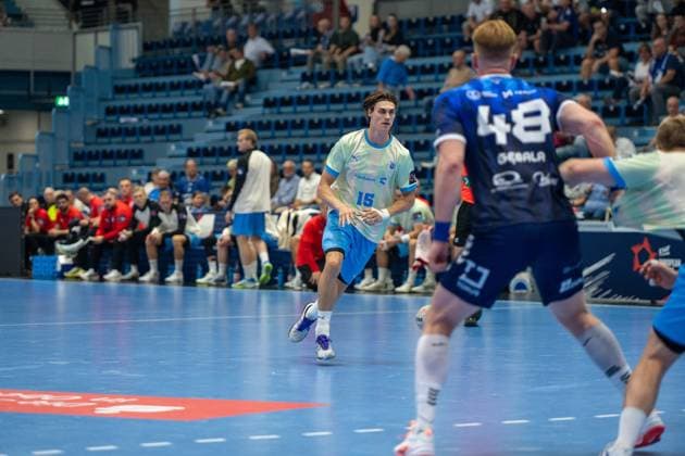 Miro Schluroff, Rueckraum, (VfL Gummersbach 15), Tomasz Gebala, Rueckraum, (PGE Wybrzeze Gdansk 48), , VfL Gummersbach vs. PGE Wybrzeze Gdansk, EHF European League, Herren , 1. Spieltag, Saison 2026 2027, 29.09.2026 Gummersbach NRW Deutschland