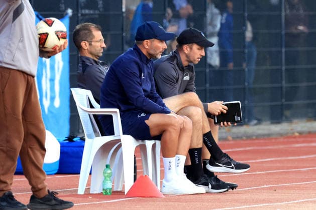 29.09.2026, DEU GER, Fussball , Testspiel, 2.Fussballbundesliga , Spieltag, Saison 2026 2027, Berliner Ernst-Reuter-Stadion, Hertha03 Zehlendorf vs. Hertha BSC Hertha-Trainerbank, Cheftrainer Stefan Leitl ( Hertha BSC Berlin ), Co-Trainer Andre Mijatovic ( Hertha BSC Berlin ), Co-Trainer Andreas Schumacher ( Hertha BSC Berlin ) 2. Liga: DFB DFL regulations prohibit any use of photographs as image sequences and or quasi-video) nordphoto GmbH Engler Berlin Ernst-Reuter-Stadion Berlin Deutschland Copyright: xNordphotox xEnglerx