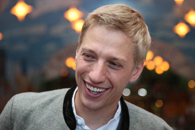 Fussball, Herren, Regionalliga Bayern, Saison 2026 2027, TSV 1860 München, Offizieller Wiesnbesuch, Hacker Festzelt Dominik Krause, Oberbürgermeister der Stadt München, Kopf, Portrait, lächelnd, lächeln