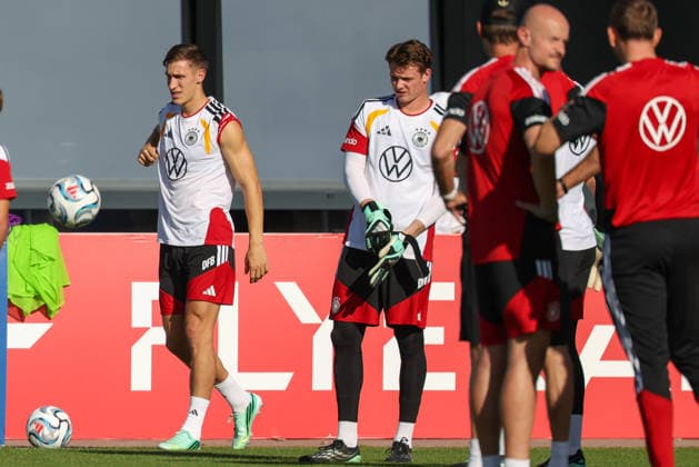 Nico Schlotterbeck (Deutschland) und Jonas Urbig (Deutschland), GER, Deutschland Nationalmannschaft, Training, Fussball, UEFA Nations League, Saison 2026 2027, 29.09.2026, GER, Deutschland Nationalmannschaft, Training, Fussball, UEFA Nations League, Saison 2026 2027, 29.09.2026 Herzogenaurach Copyright: xEibner-Pressefoto JennixMaulx EP_JML