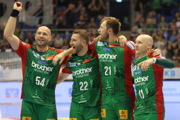 30.09.2026, xgox, Handball Opel HBL, SC Magdeburg - THW Kiel emspor, v.l. Oscar Bergendahl (Magdeburg, 54), Lukas Mertens (Magdeburg, 22), Albin Lagergren (Magdeburg, 21), Daniel Pettersson (Magdeburg, 11) Jubel ueber den Sieg, Jubel nach Spielende Magdeburg