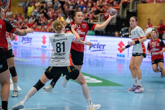 Jana Scheib (Thueringer HC, 20), Karolina Jurenczyk (HSG Blomberg-Lippe, 81) GER, Thueringer HC gegen HSG Blomberg-Lippe, Handball, DHB-Pokal, Saison 2026 2027, 2. Runde, Mittwoch, 19.00 Uhr, 30.09.2026 GER, Thueringer HC gegen HSG Blomberg-Lippe, Handball, DHB-Pokal, Saison 2026 2027, 2. Runde, Mittwoch, 19.00 Uhr, 30.09.2026 Bad Langensalza Copyright: xMartinxHerbstx