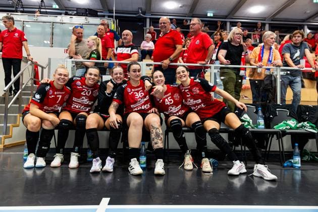 30.09.2026, GER, Handball, Frauen, Saison 2026 2027, DHB-Pokal 2.Runde-Achtelfinale, Thueringer HC - HSG Blomberg-Lippe Lotta Heider (Thueringer HC,7), Jana Leonie Scheib (Thueringer HC,20), Levke Kretschmann (Thueringer HC,14), Macela Arounian (Thueringer HC,36), Jolina Huhnstock (Thueringer HC,45), Luca Csikos (Thueringer HC,5) 99947 Bad Langensalza Salza Halle Sporthalle Mehrz Thüringen Deutschland